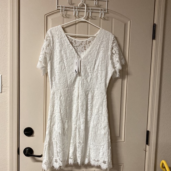MSLG Size XL White Dress Floral Lace Overlay Lined Flutter Sleeve Scoop Neck NEW - Picture 5 of 8